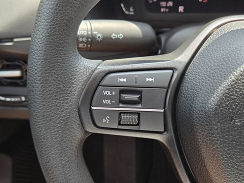 Certified 2025 Honda Accord SE image 28