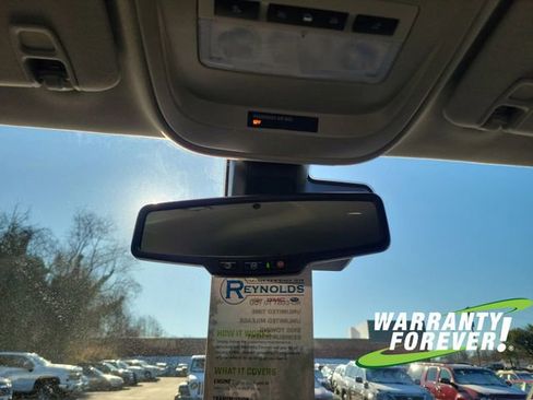 Used 2021 Chevrolet Colorado Z71 w/ Safety Package image 12