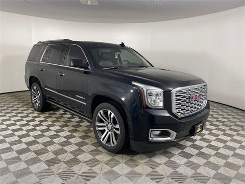Used 2018 GMC Yukon Denali image 17