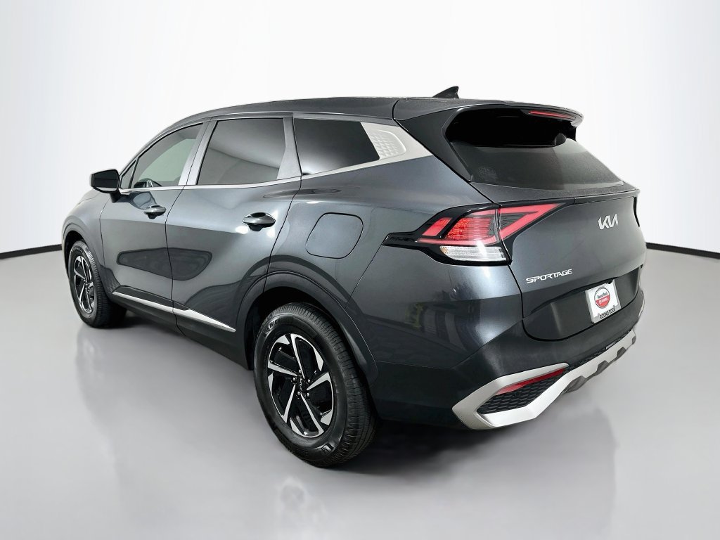 Used 2023 Kia Sportage LX AWD/4WD image 7