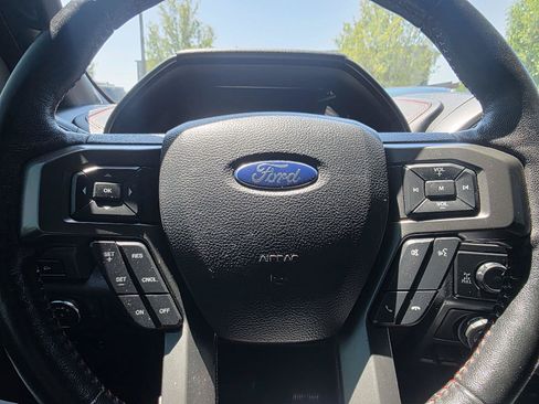 Used 2019 Ford F150 Lariat w/ Equipment Group 502A Luxury AWD/4WD image 13