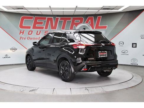 Used 2024 Nissan Kicks S image 4