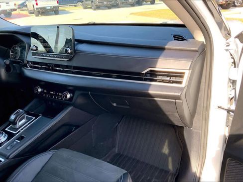 Used 2024 Mitsubishi Outlander SE image 18