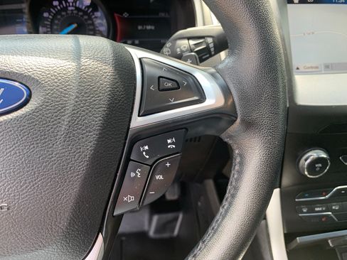 Used 2019 Ford Edge SEL w/ Equipment Group 201A AWD/4WD image 24