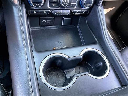 Used 2023 Chevrolet Suburban Z71 w/ Z71 Off-Road Package image 28