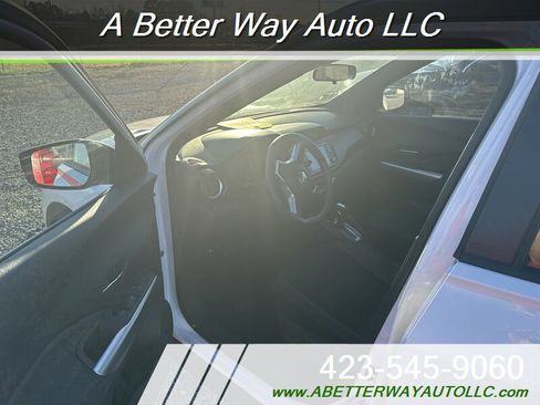 Used 2018 Nissan Kicks SV image 5