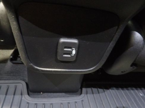 Used 2019 Chevrolet Equinox LT FWD image 11