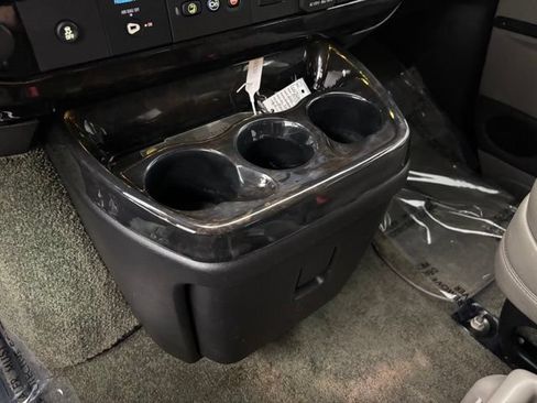 Used 2019 GMC Savana 2500 w/ Enhanced Convenience Package RWD image 33