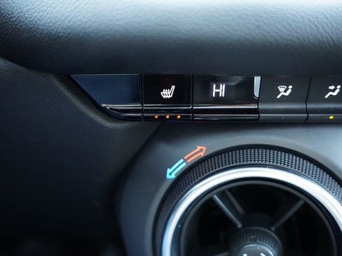 Used 2019 Chevrolet Blazer LT w/ Sun and Wheels Package image 27