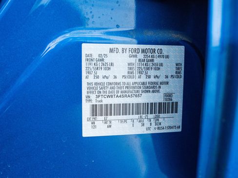Used 2025 Ford Maverick Lobo AWD/4WD image 32