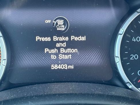 Used 2021 Jeep Renegade Latitude w/ Sun & Sound Group FWD image 23