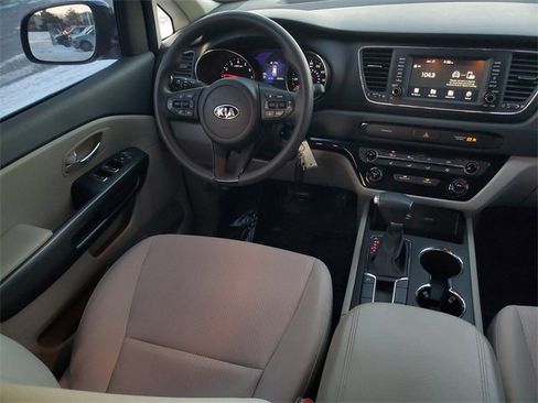 Used 2021 Kia Sedona LX image 15