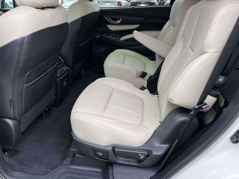 Used 2023 Subaru Ascent Limited AWD/4WD image 6