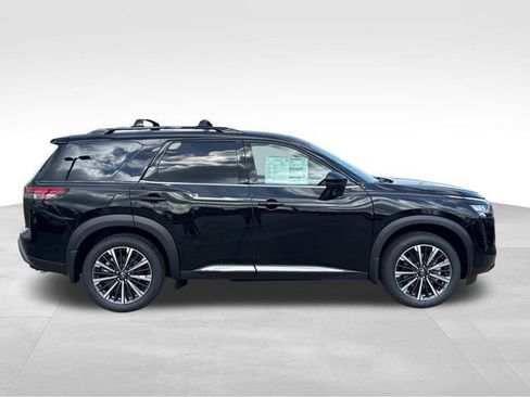 New 2026 Nissan Pathfinder Platinum FWD image 9