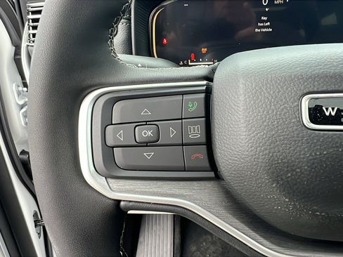 New 2025 Jeep Wagoneer L Series III image 25