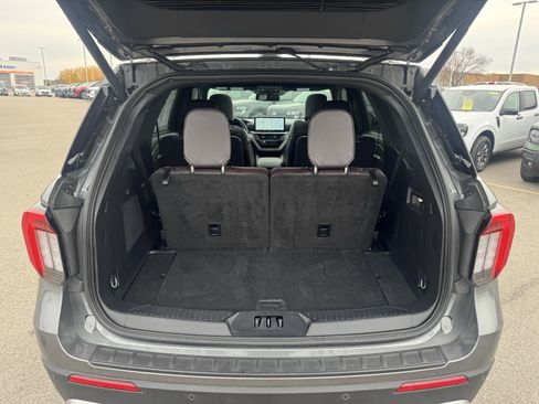 Certified 2025 Ford Explorer Platinum w/ LUX Leather Package image 22