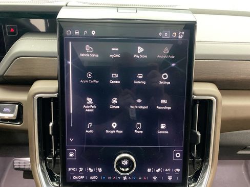 Used 2026 GMC Yukon Denali Ultimate w/ LPO, Floor Liner Package AWD/4WD image 19