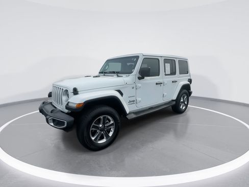Used 2020 Jeep Wrangler Unlimited Sahara image 4
