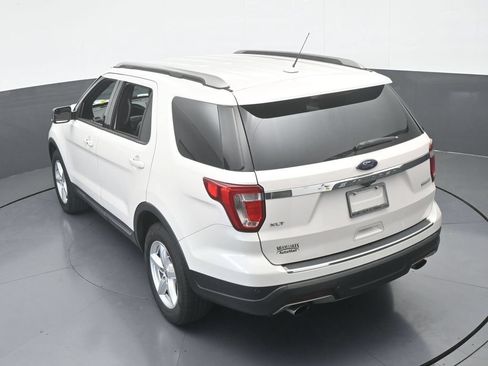 Used 2018 Ford Explorer XLT w/ Equipment Group 202A FWD image 52