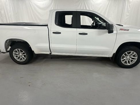 Used 2021 Chevrolet Silverado 1500 W/T w/ WT Value Package AWD/4WD image 2