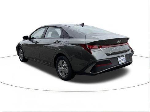 New 2026 Hyundai Elantra SE w/ Cargo Package image 5