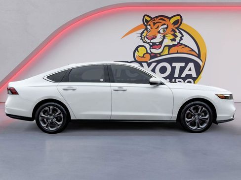 Used 2023 Honda Accord EX image 4