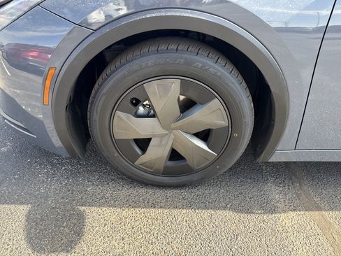 Used 2024 Toyota Prius LE image 9