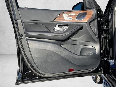New 2026 Mercedes-Benz GLS 450 4MATIC image 26