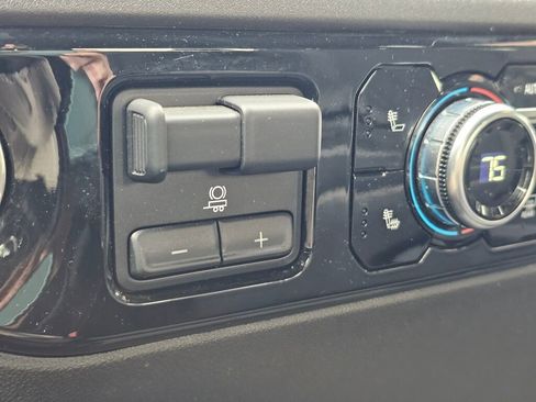 Used 2022 GMC Sierra 1500 Elevation image 31