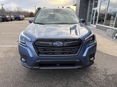 Used 2023 Subaru Forester Premium image 8