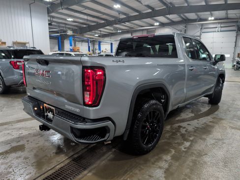 Used 2023 GMC Sierra 1500 Elevation image 3
