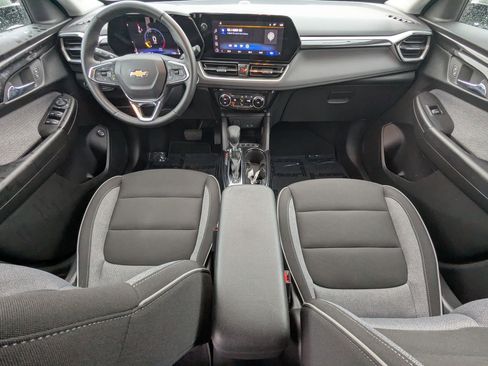 Used 2025 Chevrolet TrailBlazer LT w/ Convenience Package image 28