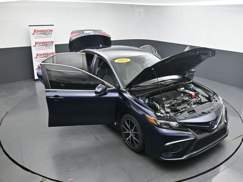 Used 2022 Toyota Camry SE FWD image 36