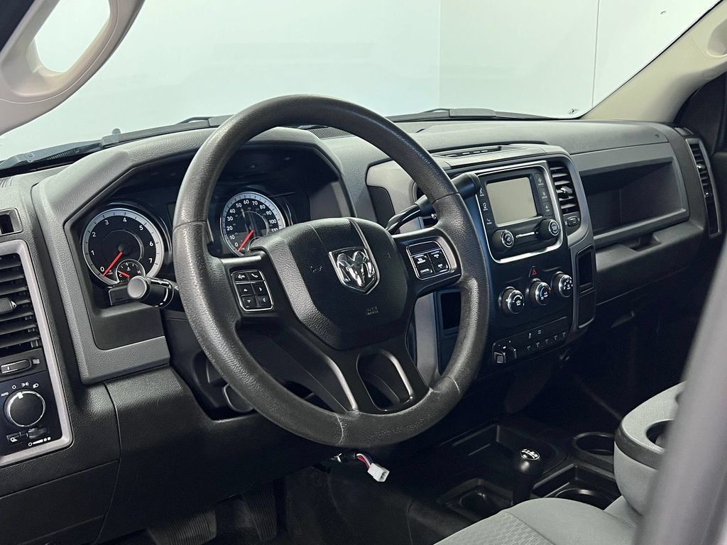 Used 2018 RAM 3500 Tradesman w/ Chrome Appearance Group AWD/4WD image 4
