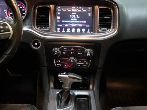 Used 2016 Dodge Charger R/T image 34