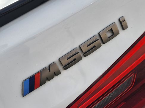 Used 2018 BMW M550i xDrive AWD/4WD image 12