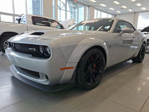 Used 2020 Dodge Challenger SRT Hellcat image 3