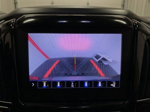 Used 2020 Chevrolet Traverse RS image 32