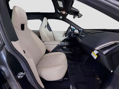 New 2026 BMW iX xDrive60 AWD/4WD image 30