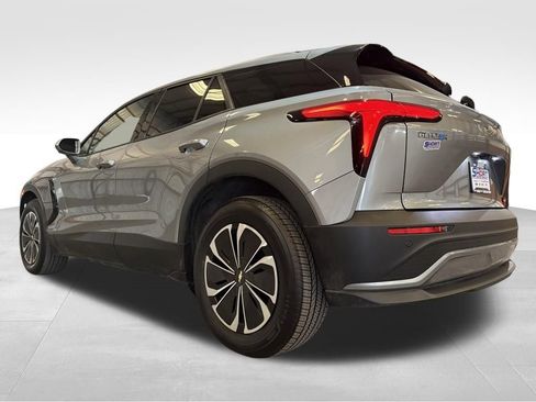 Used 2024 Chevrolet Blazer EV LT image 11