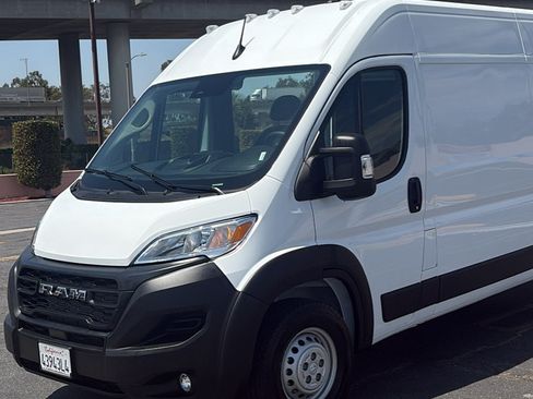 Used 2026 RAM ProMaster 2500 w/ Convenience Group FWD image 45
