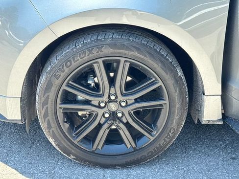 Used 2020 Ford Edge ST-Line FWD image 25
