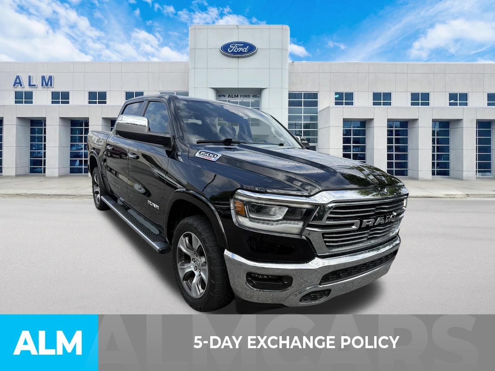 Used 2022 RAM 1500 Laramie RWD image 3