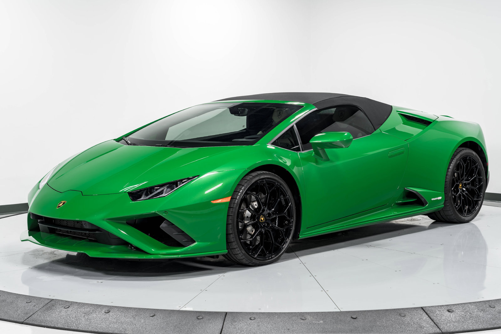 Used 2022 Lamborghini Huracan EVO RWD image 44
