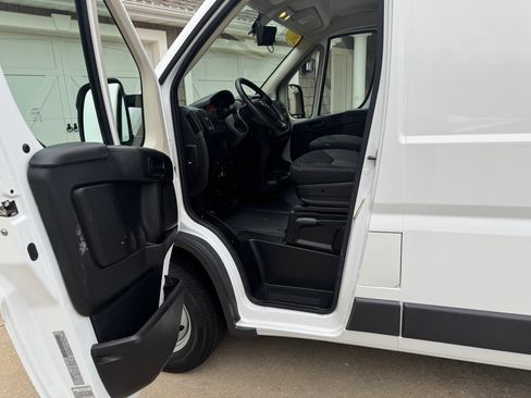 Used 2017 RAM ProMaster 2500 image 11