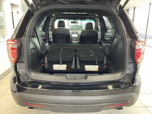 Used 2017 Ford Explorer XLT w/ Equipment Group 202A image 30