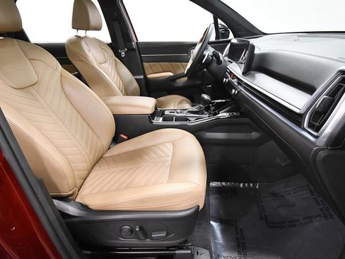 Certified 2024 Kia Sorento SX Prestige w/ Olive Brown Leather Package AWD/4WD image 19