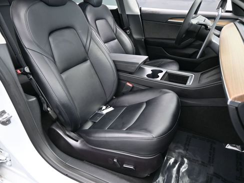 Used 2023 Tesla Model 3 Standard Range image 43