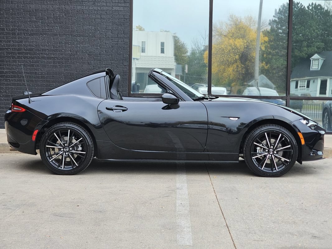 Used 2025 MAZDA MX-5 Miata RF Grand Touring RWD image 10