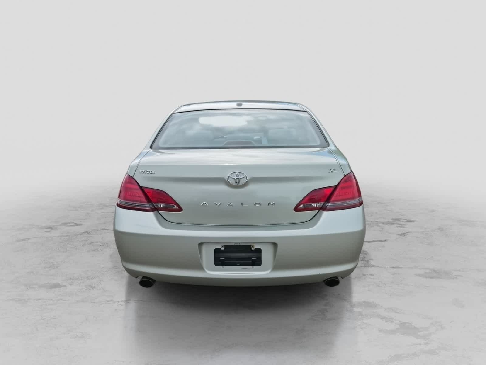 Used 2009 Toyota Avalon XL FWD image 7
